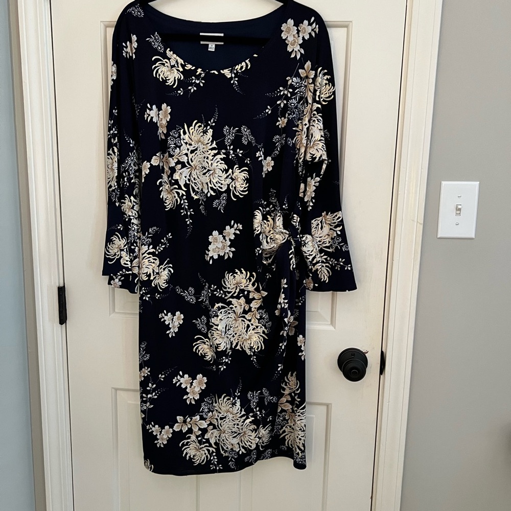 Robbie Bee Navy with White & Gold Floral Long Sleeve Dress